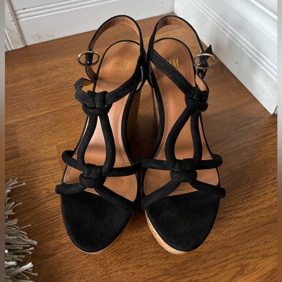H&M Black strap wedges - Picture 2 of 6